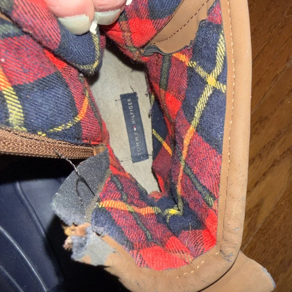 Tommy Hilfiger Ryan‎ Duck Boots Cognac Plaid Lined Rubber Waterproof Size 2